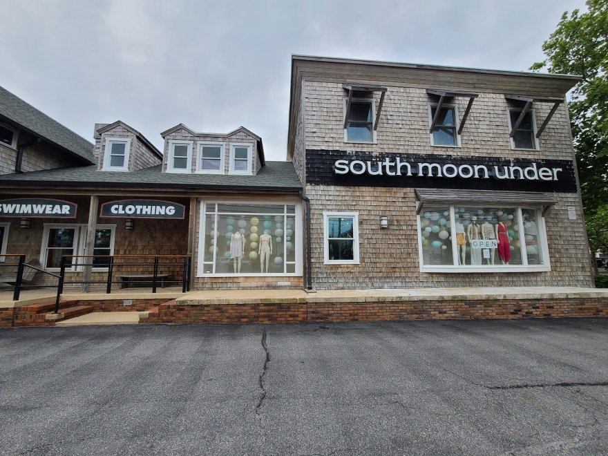 South Moon Under South Moon Under