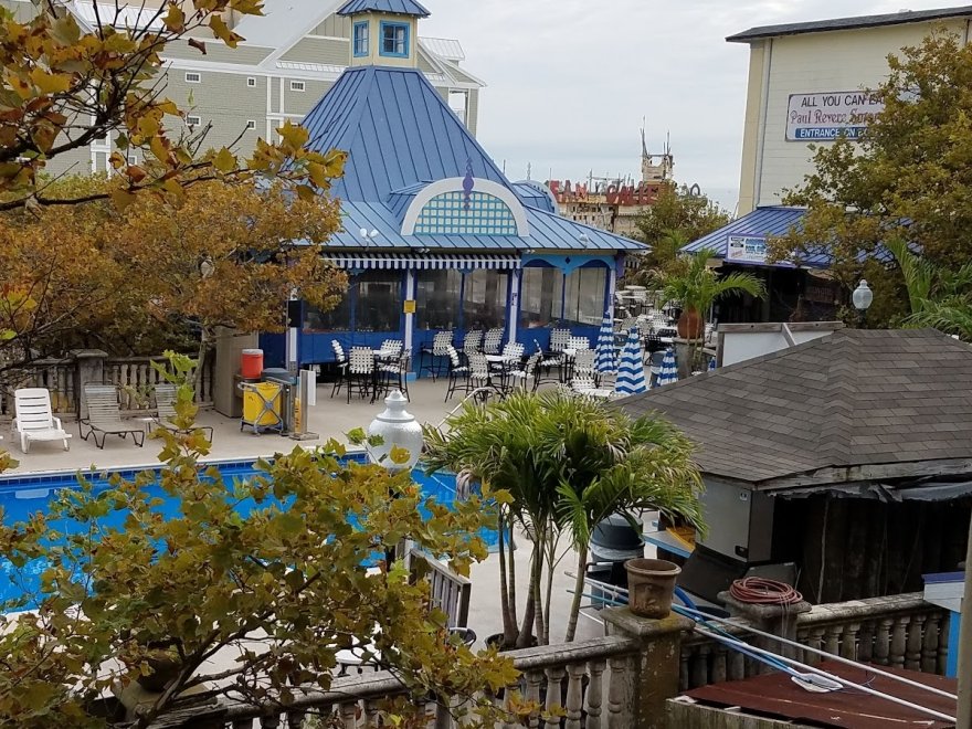 Caribbean Pool Bar Caribbean Pool Bar